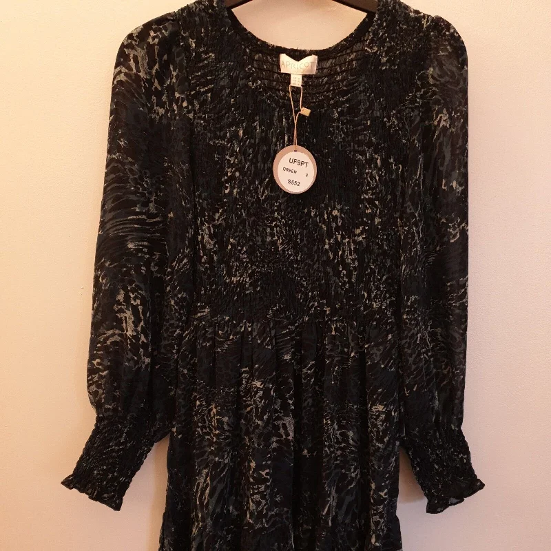 Apricot Green Animal Print Dress Size 8****Ref V276 Elegant unclassified dresses