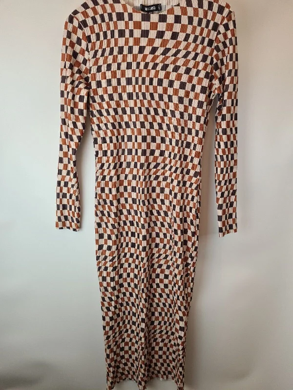 Missguided Brown High Neck Midaxi Plisse Geo Dress Size 8 **** V228 Knitted unclassified dresses